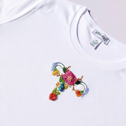 utero e tube ricamati a mano con fiori